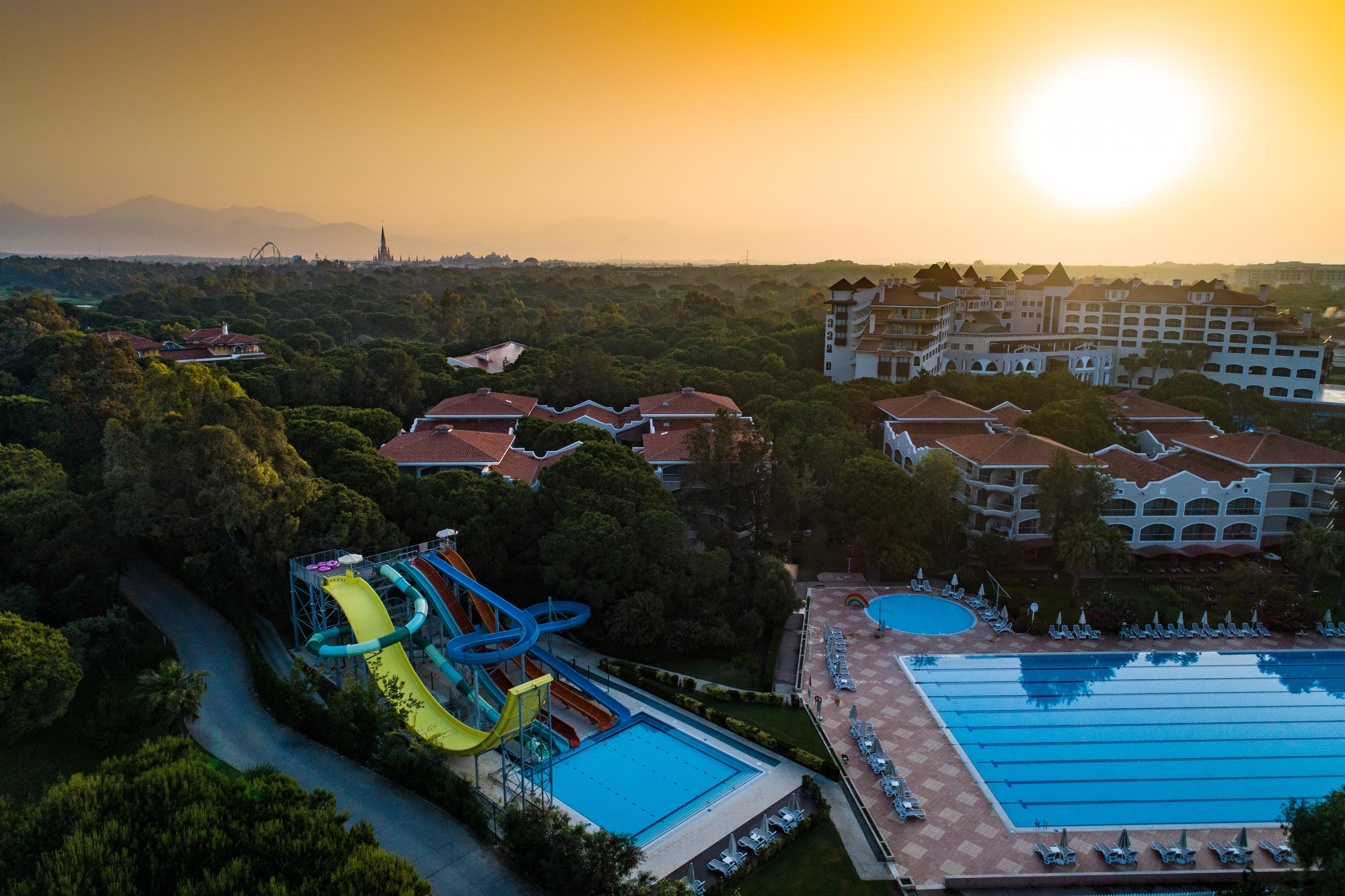 塞壬尼贝莱克酒店 外观 照片 Aerial view of the resort