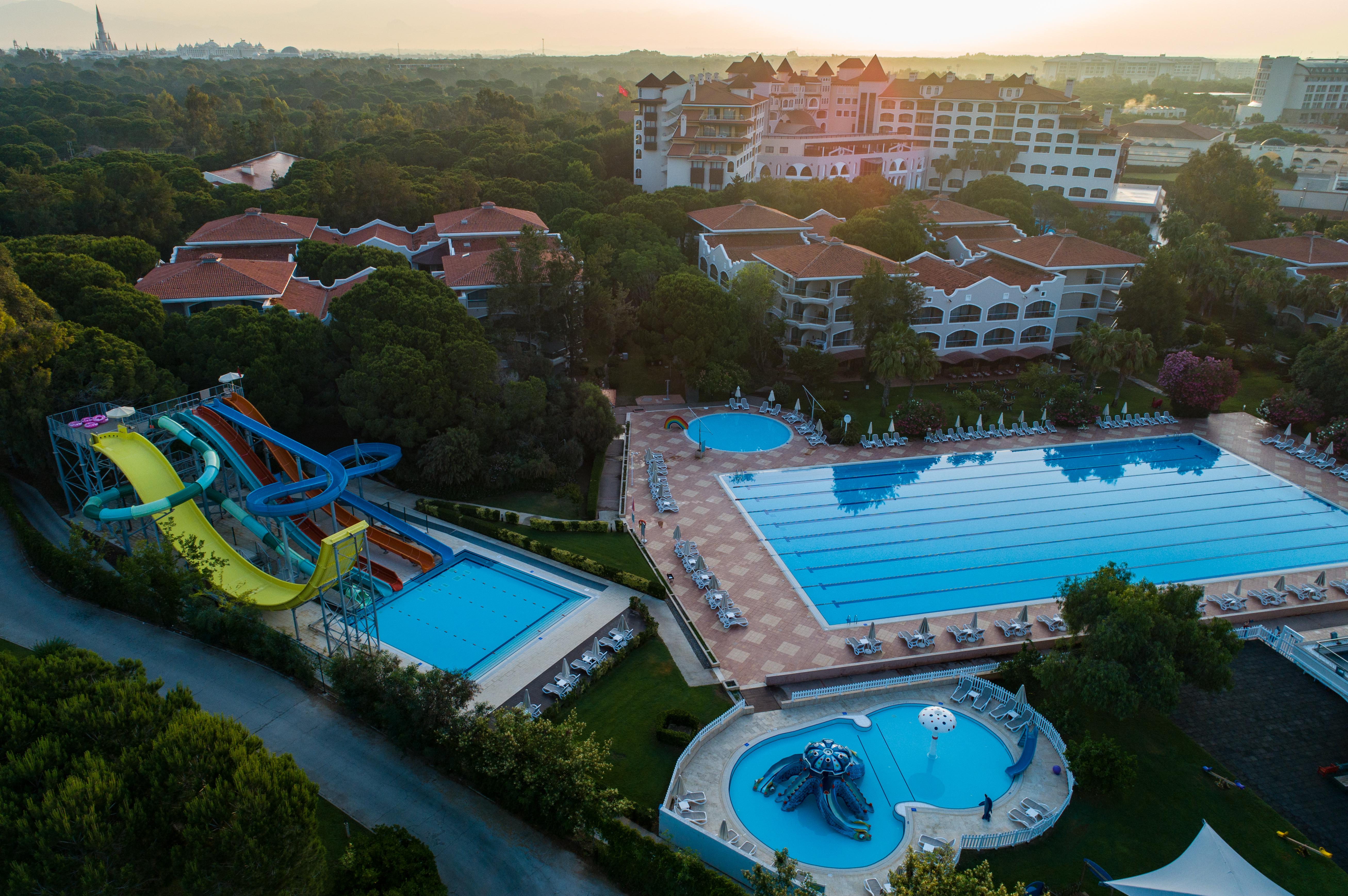 塞壬尼贝莱克酒店 外观 照片 Aerial view of the resort