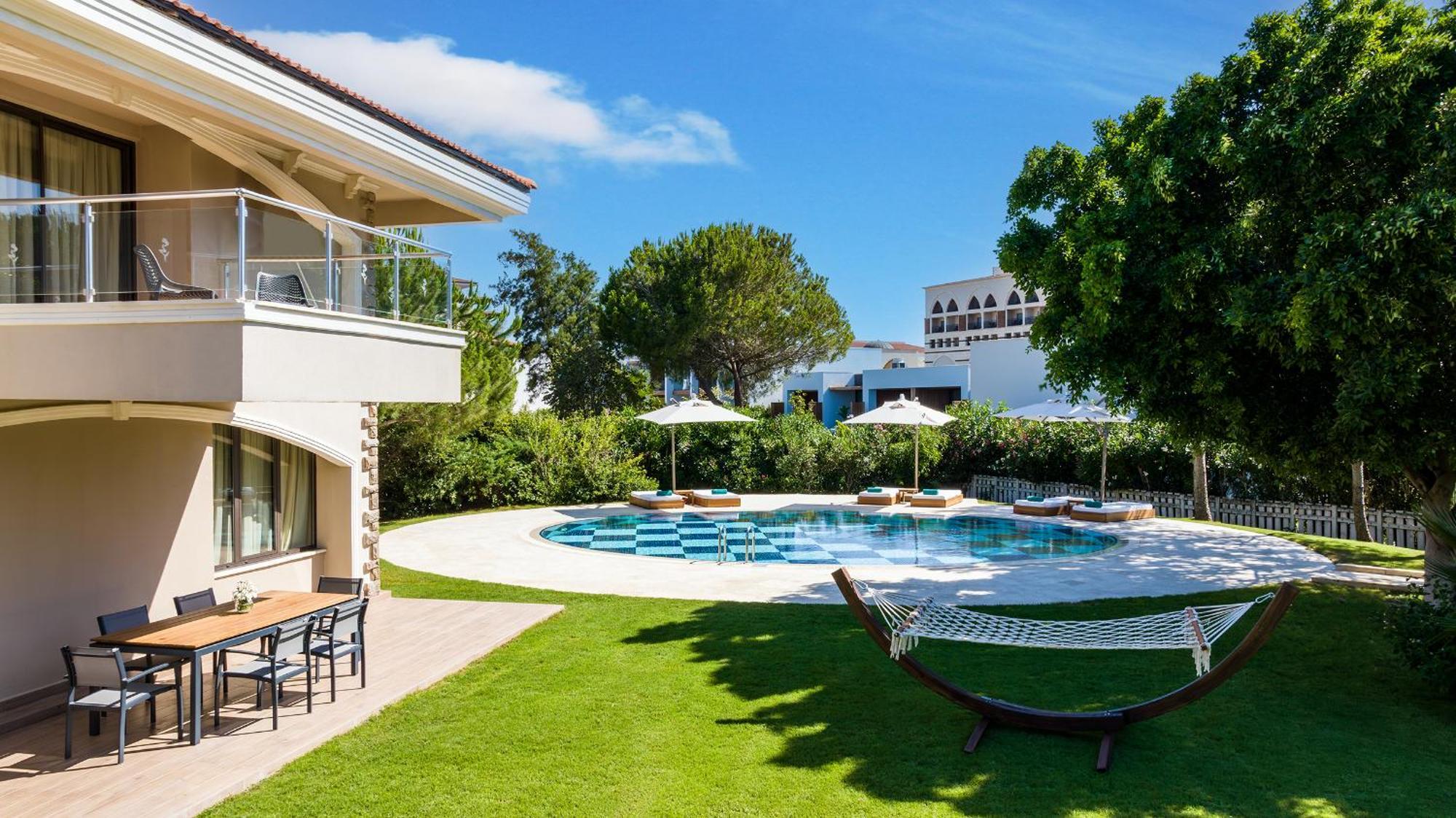 塞壬尼贝莱克酒店 外观 照片 The swimming pool at the hotel