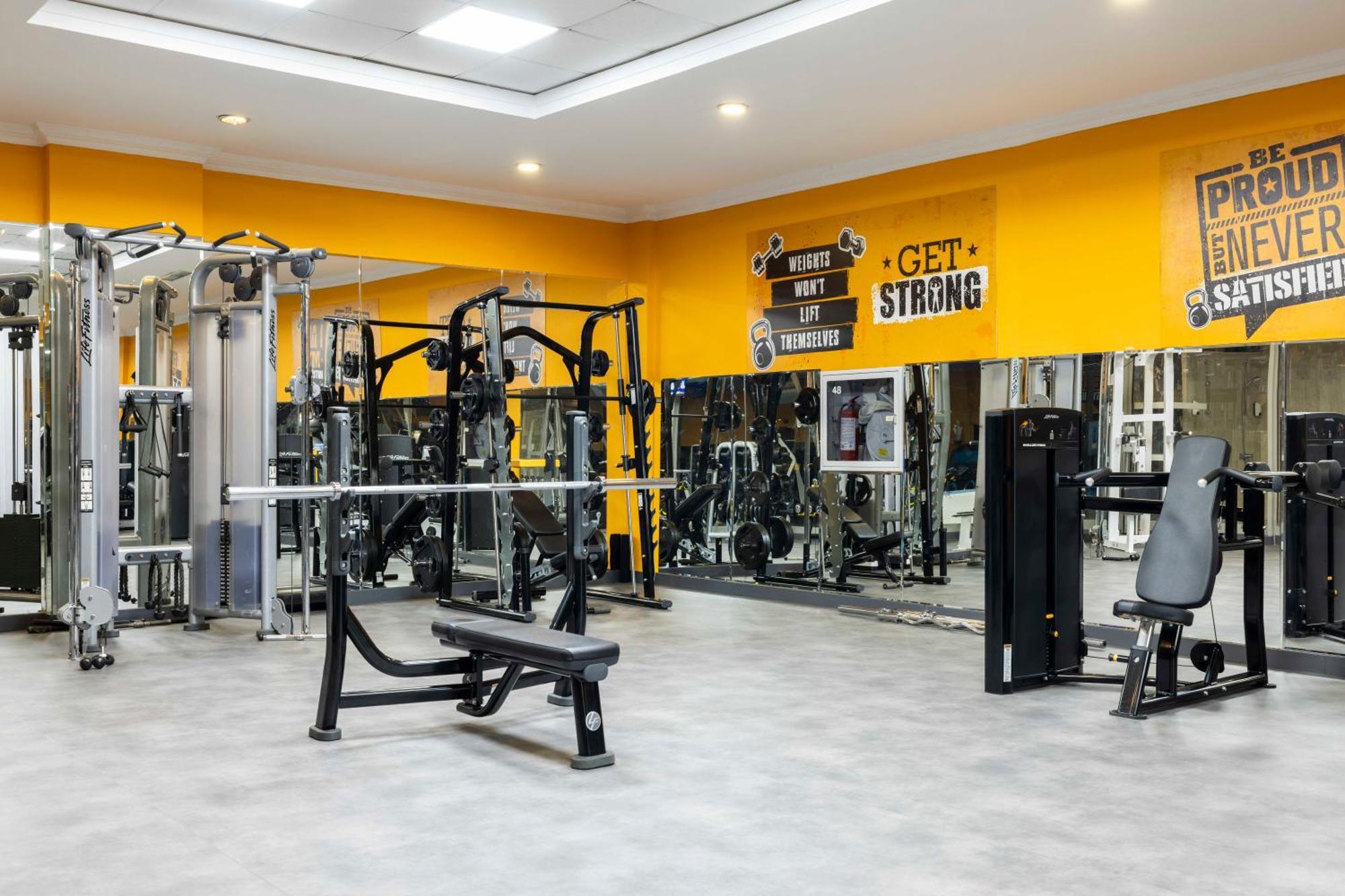 塞壬尼贝莱克酒店 外观 照片 Anytime Fitness in Dubai